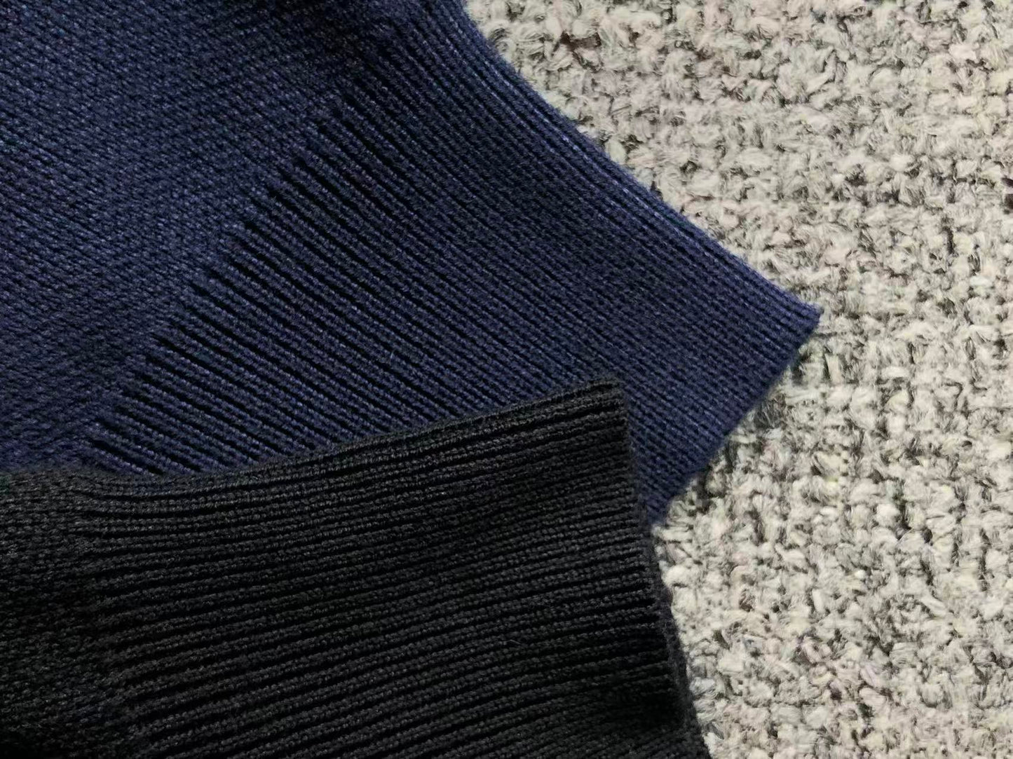 H - SWEATER