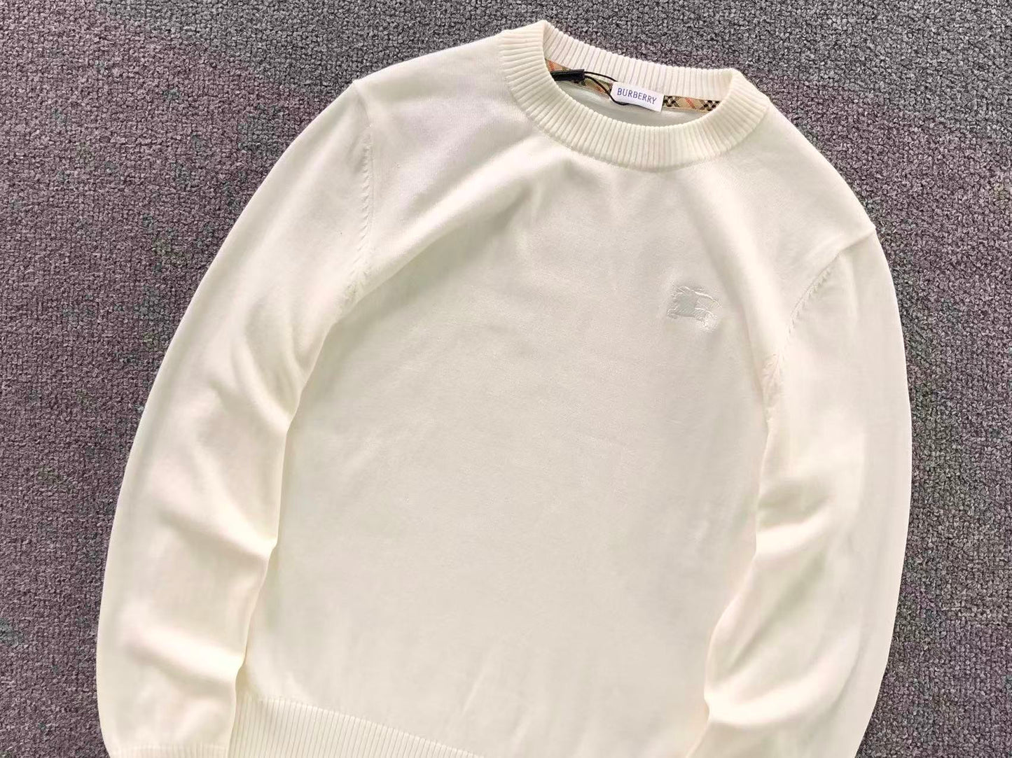 B - SWEATER