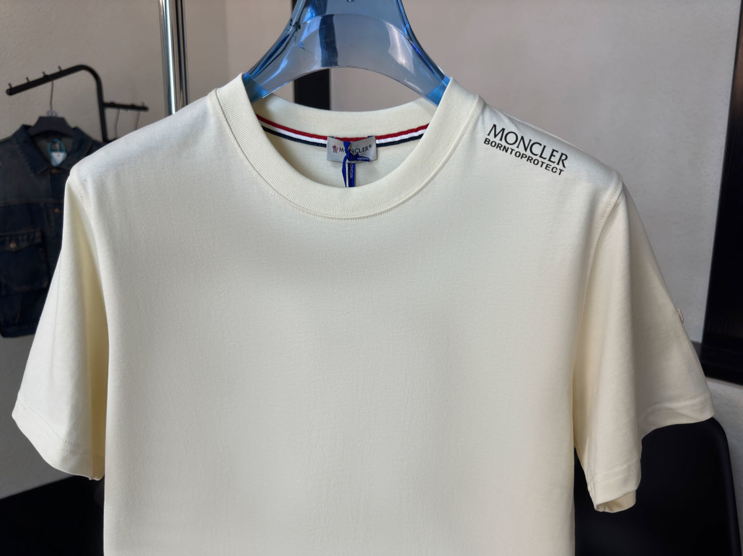 M - TSHIRT