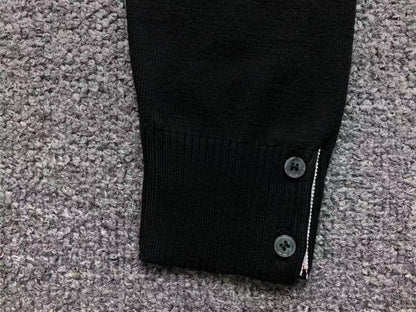T - SWEATER