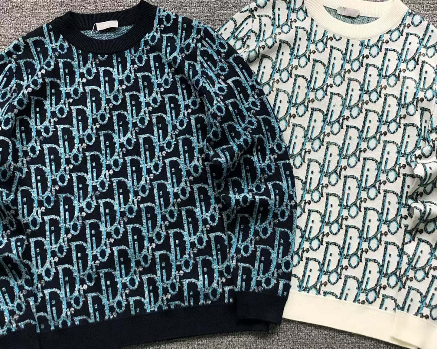 D - SWEATER