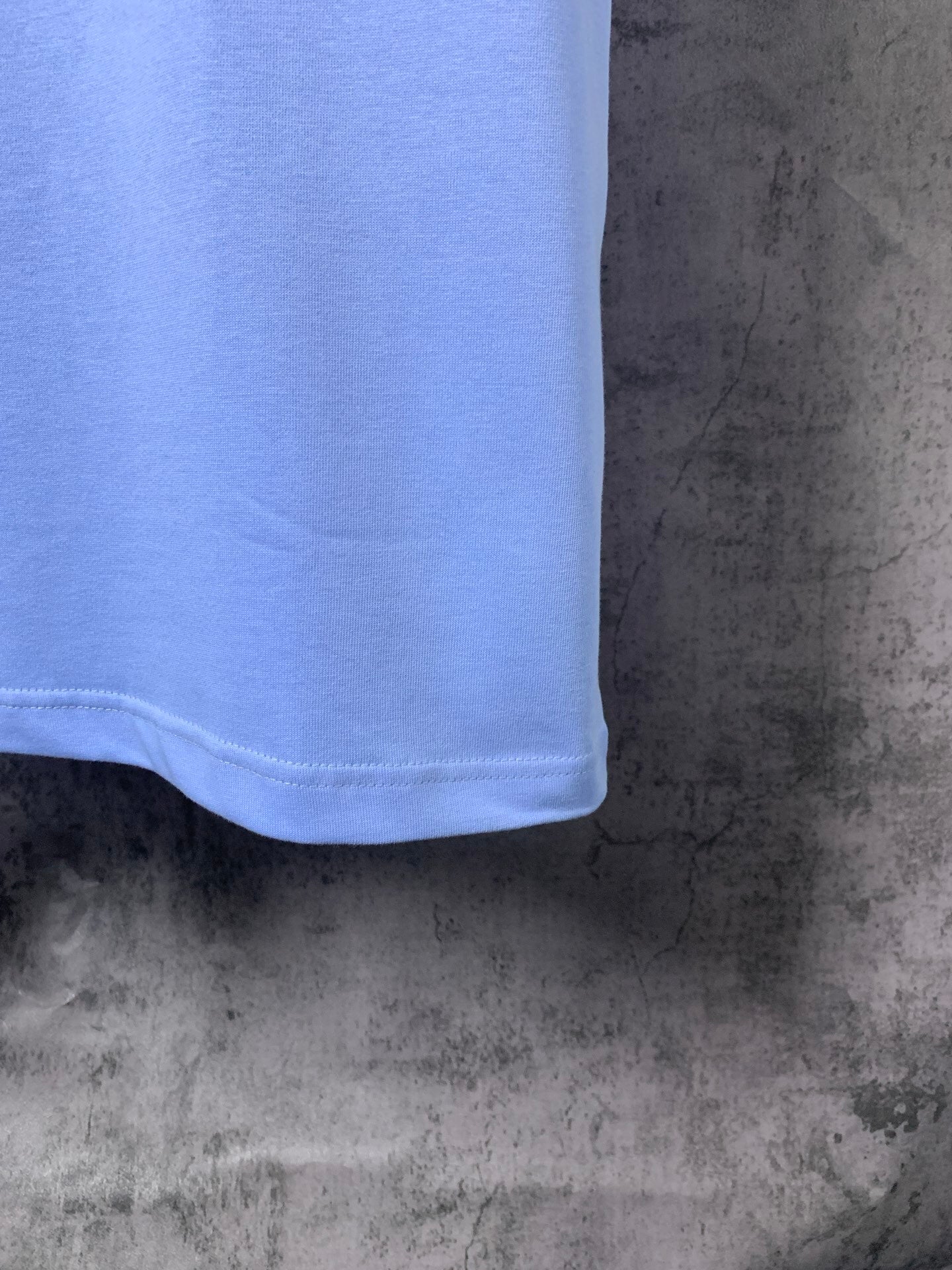 L - TSHIRT