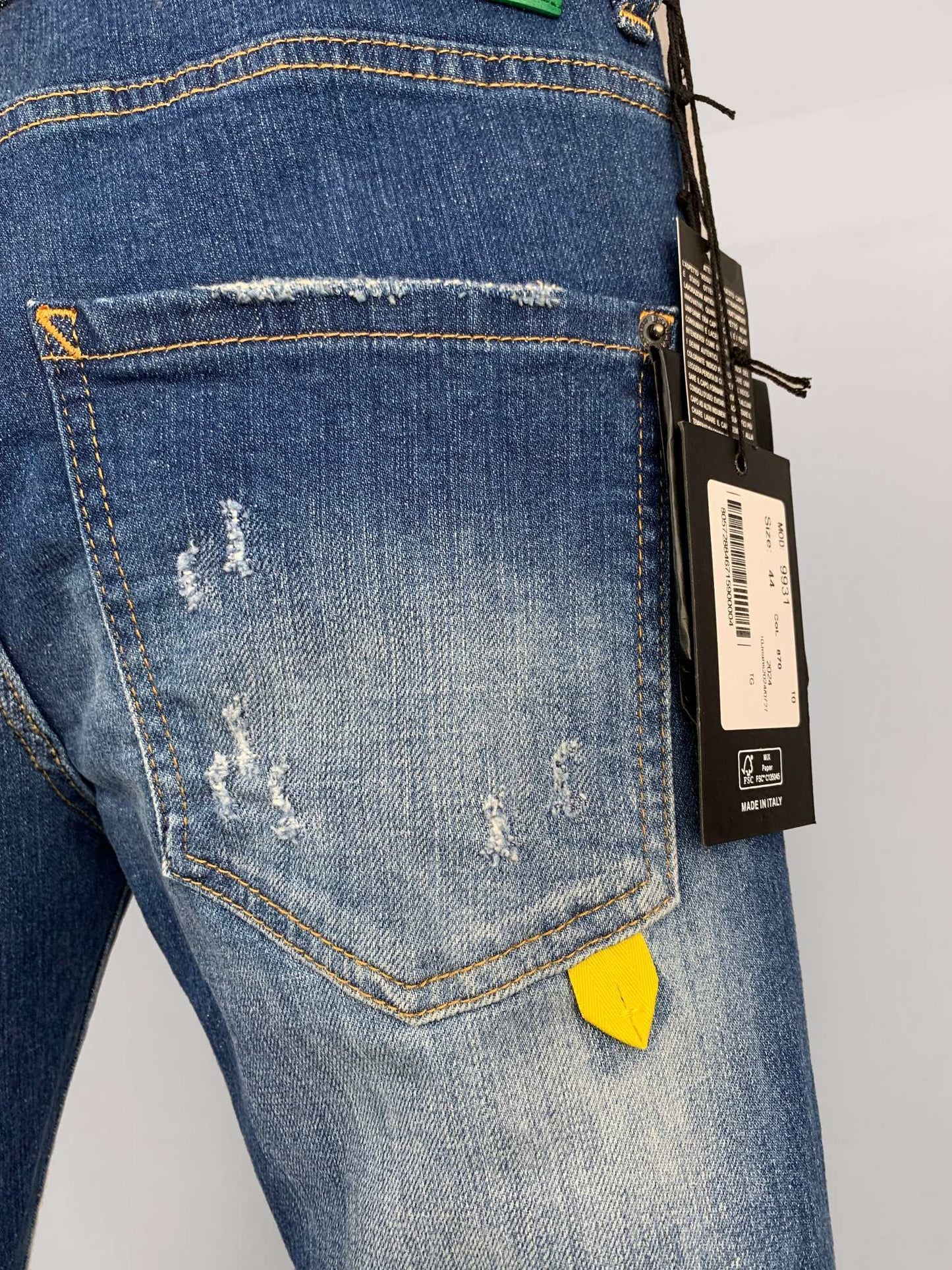 D - JEANS