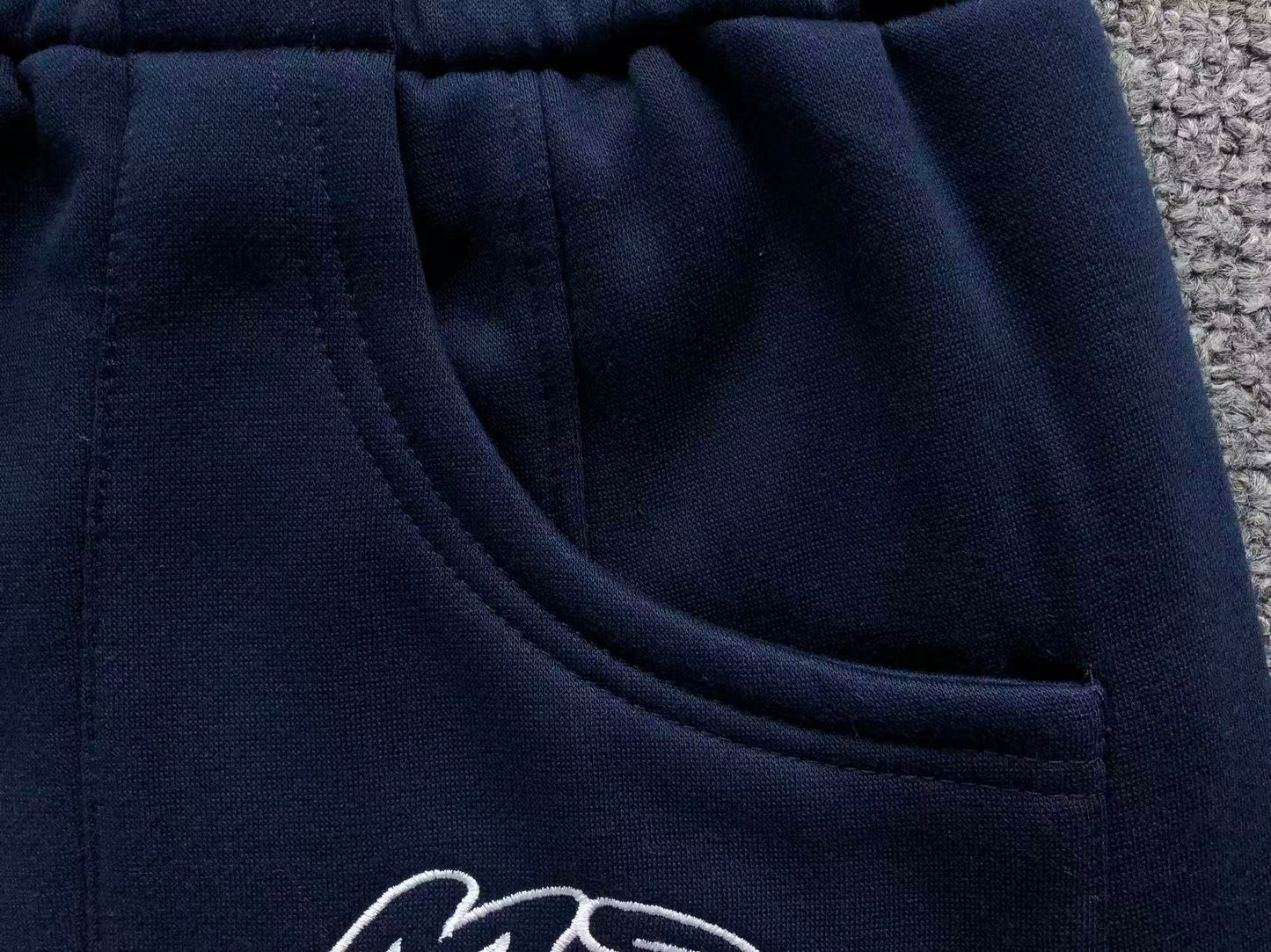 M - SHORTS
