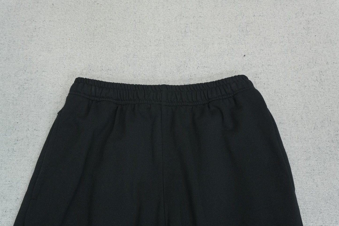 M - SWEATPANTS