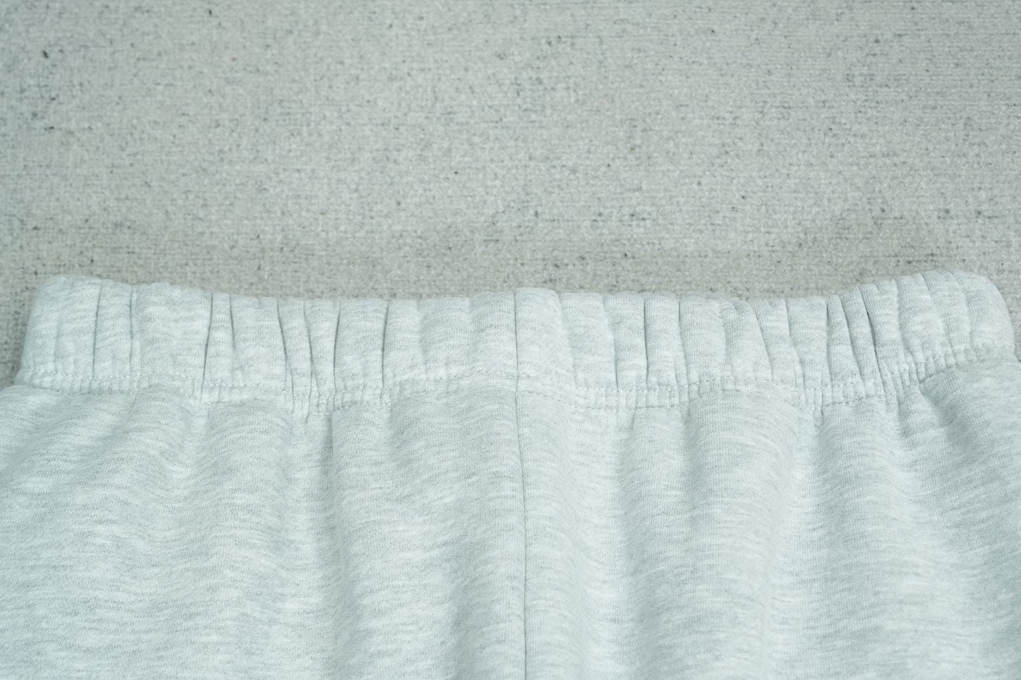 B - SWEATPANTS