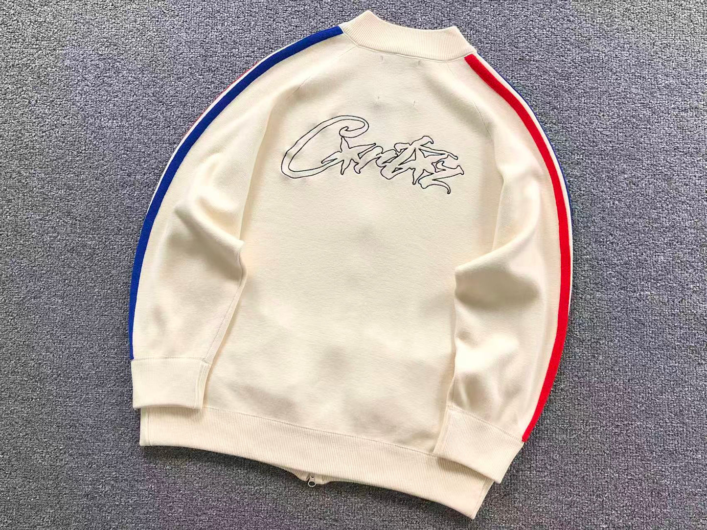 C - SWEATER