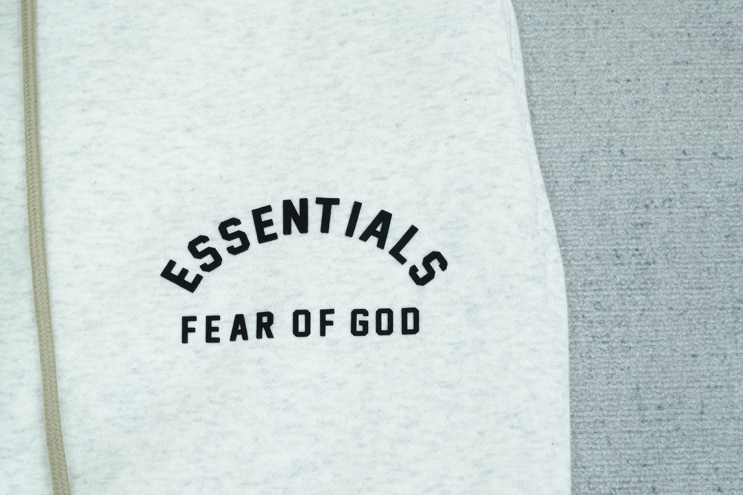 F - SWEATPANTS