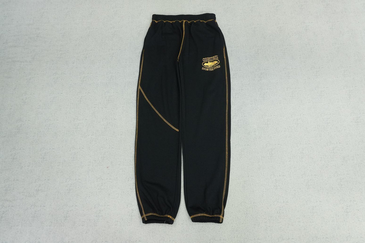 C - SWEATPANTS