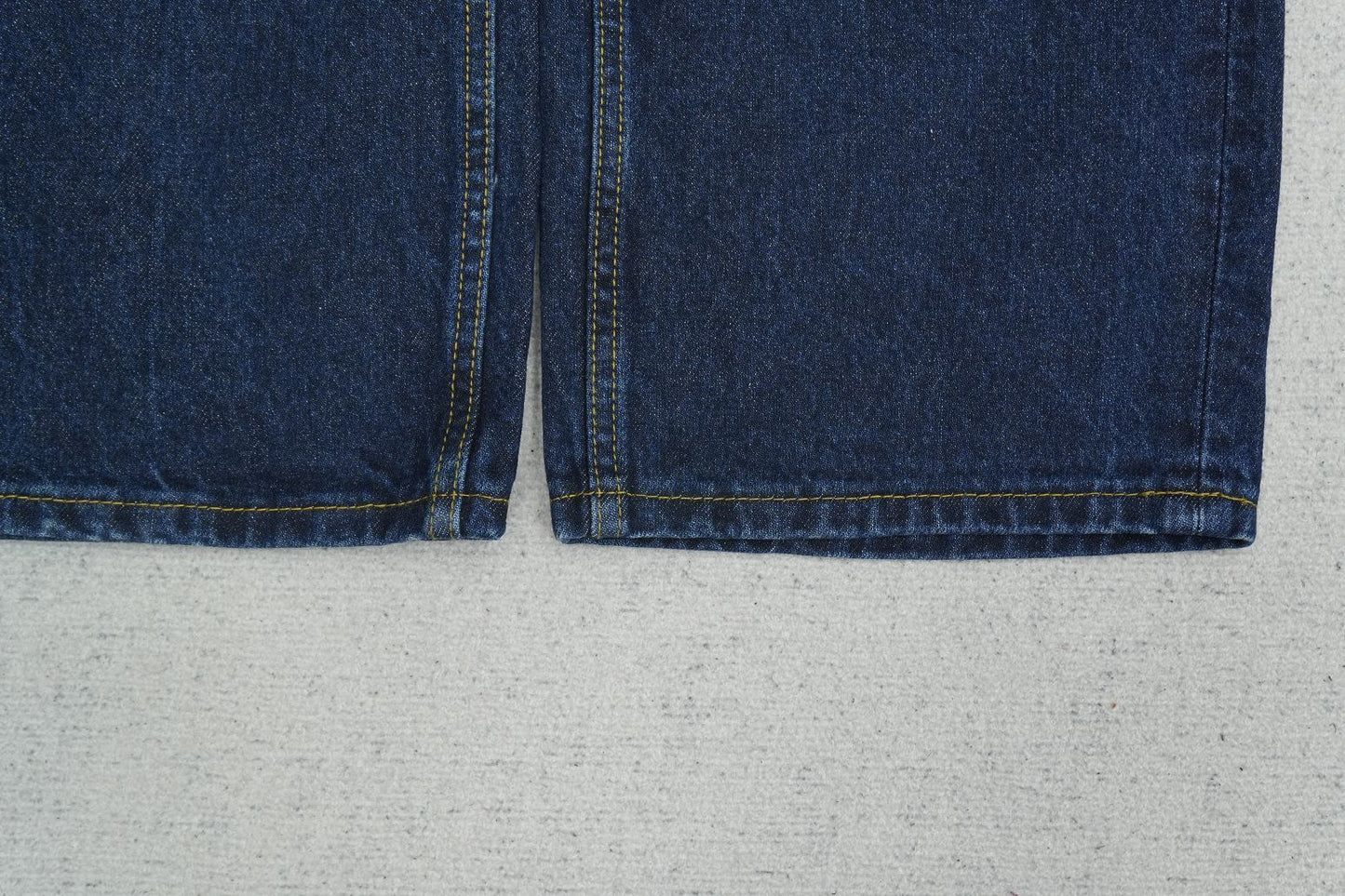 C - JEANS