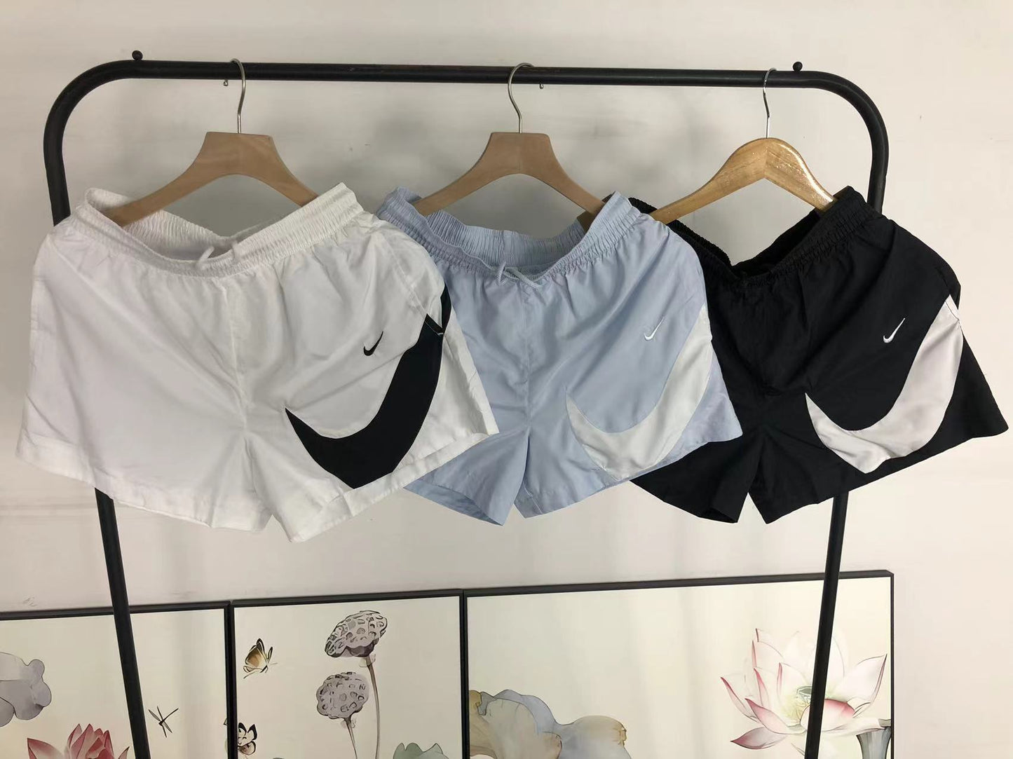 N - SHORTS