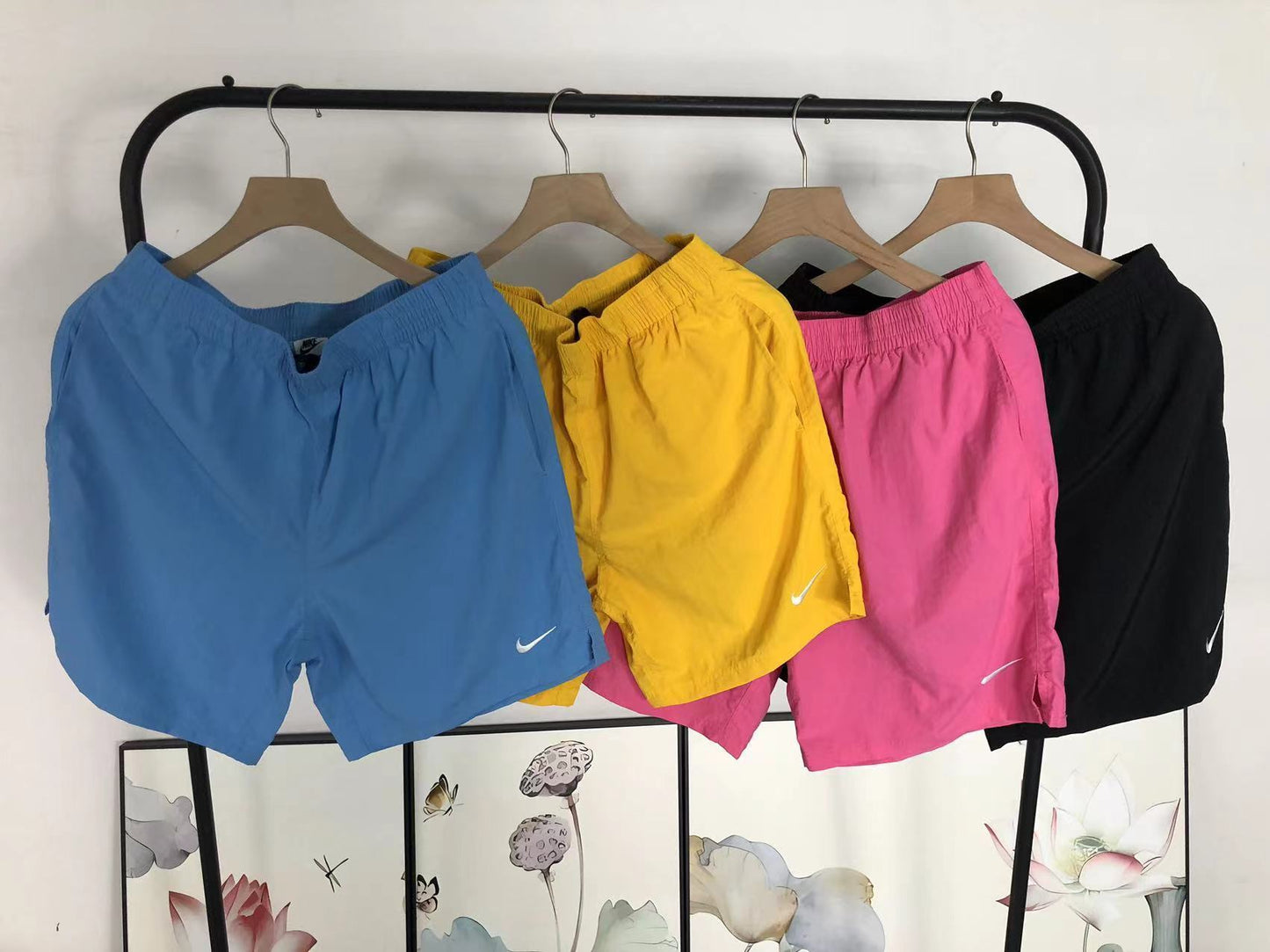 N - SHORTS