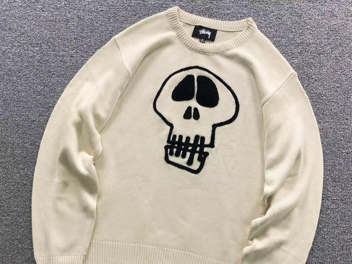 S - SWEATER