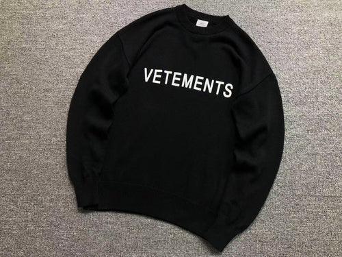V - SWEATER