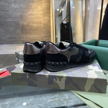 V - SNEAKERS