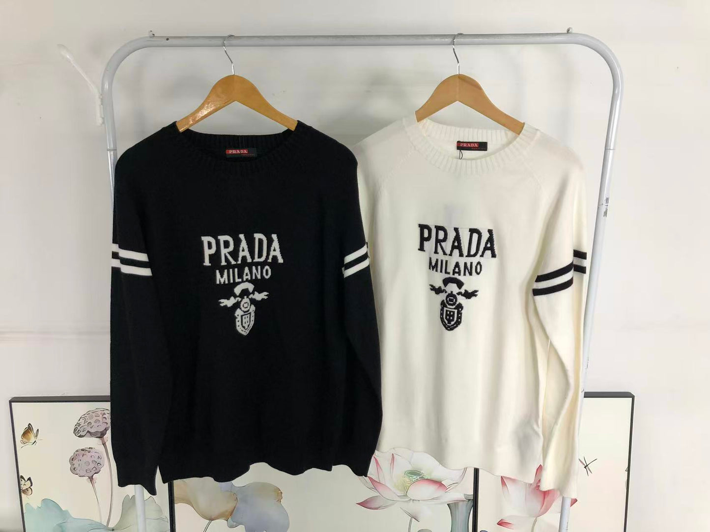 P - SWEATER
