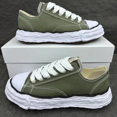 A - SNEAKERS