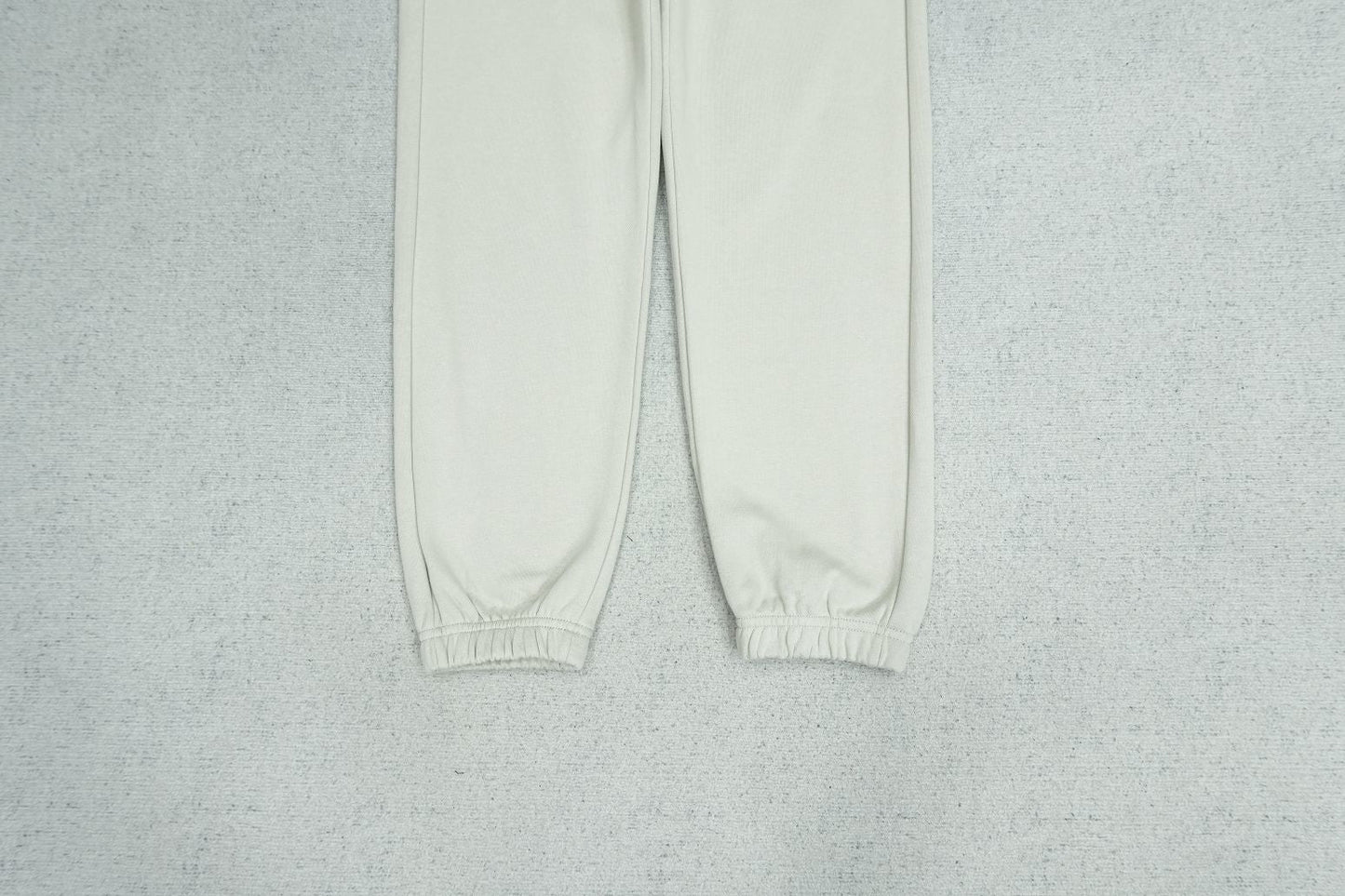 C - SWEATPANTS