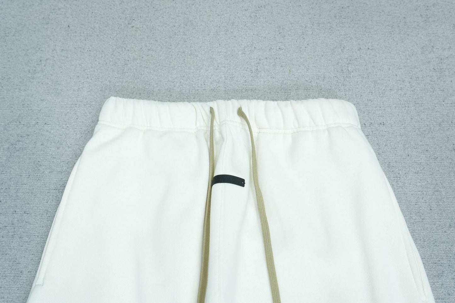 F - SWEATPANTS