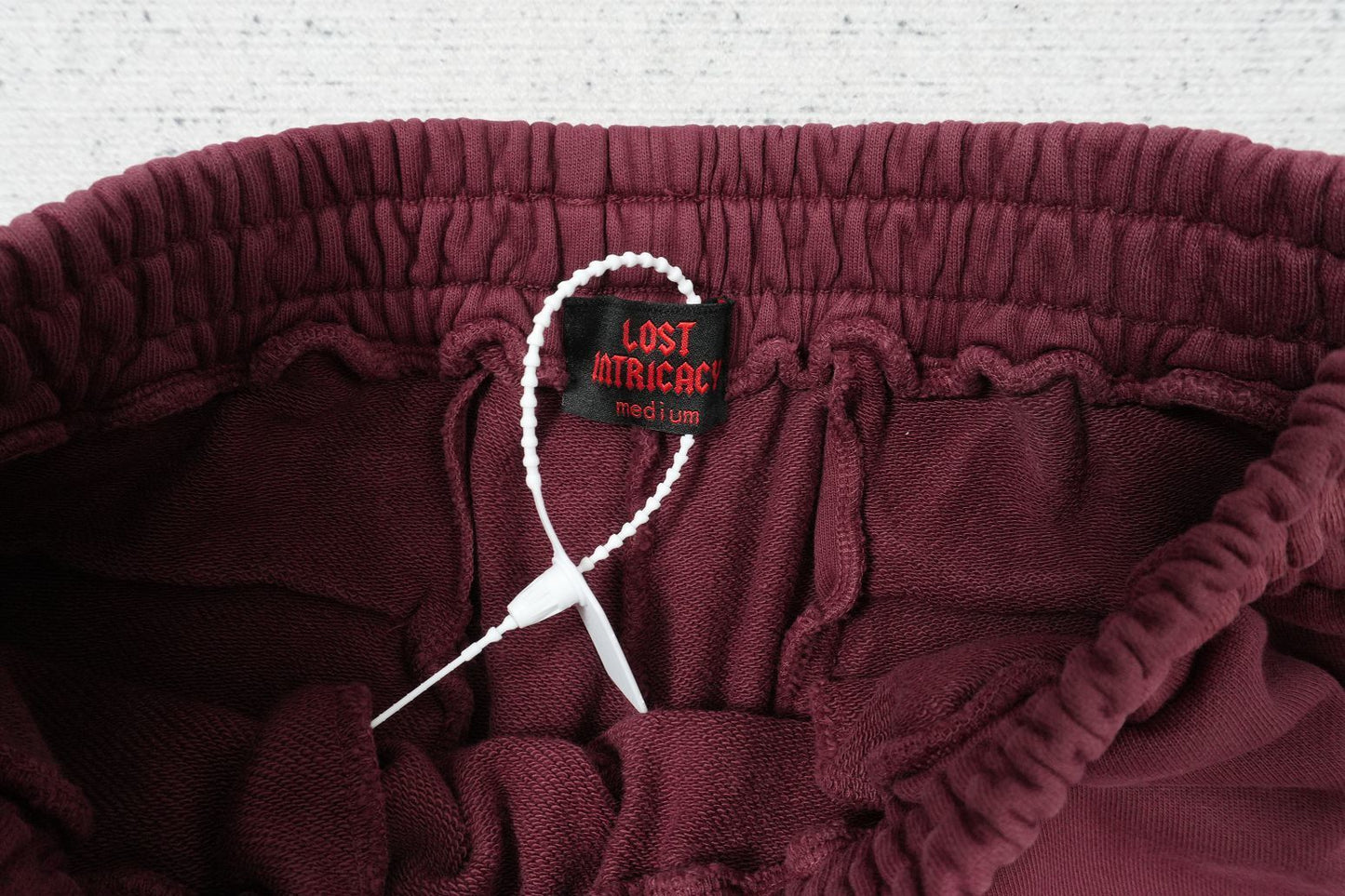 L - SWEATPANTS