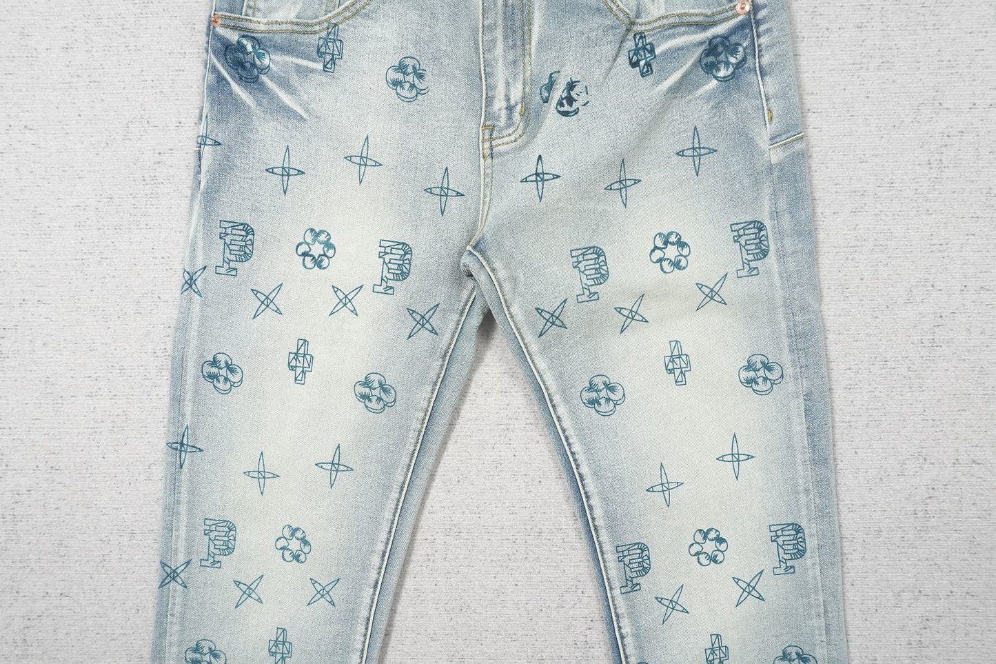 P - JEANS