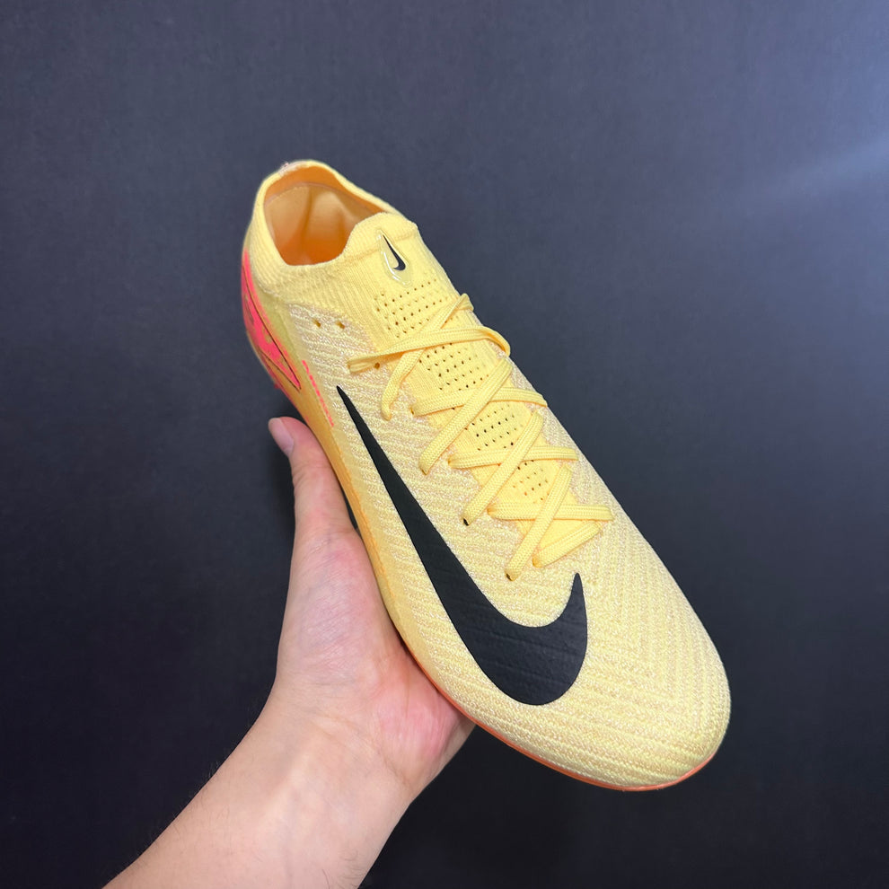 M - FUSSBALLSCHUHE