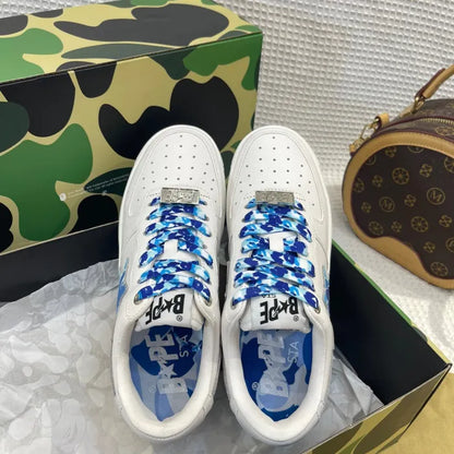 B - SNEAKERS
