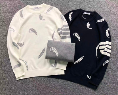 T - SWEATER