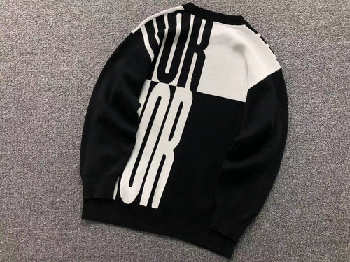 D - SWEATER