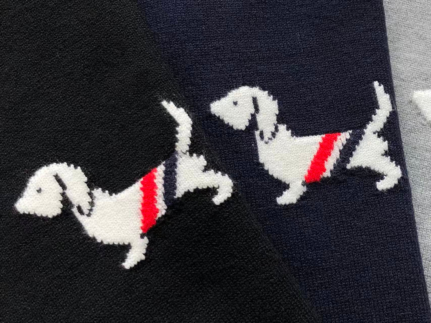 T - SWEATER