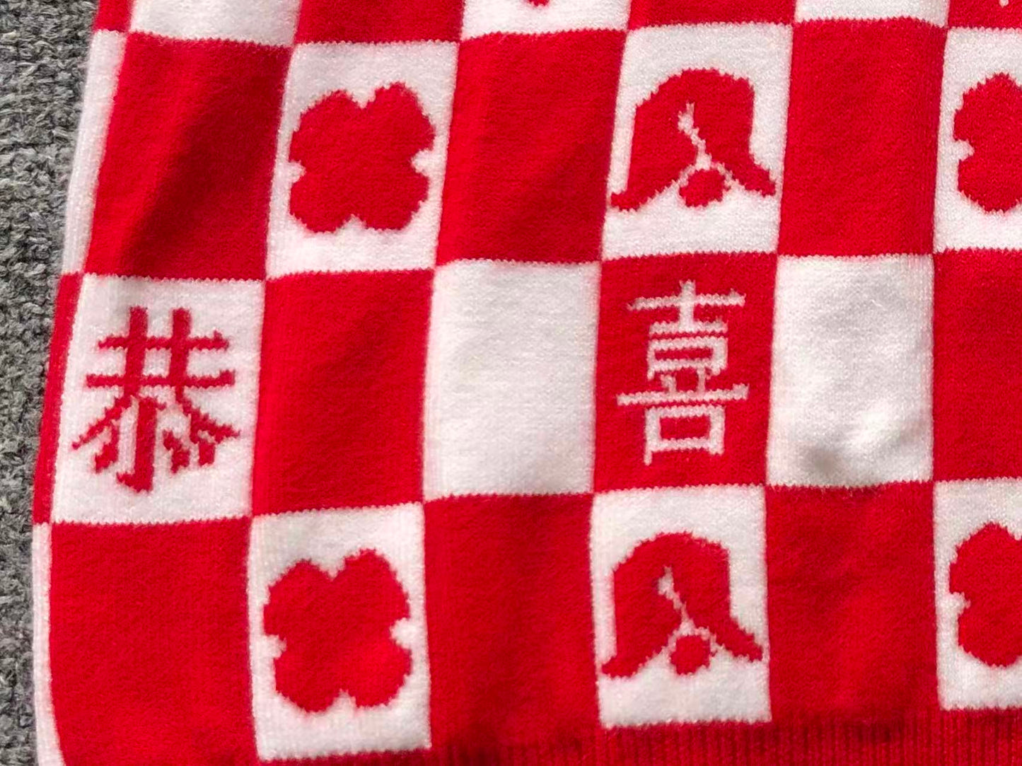 L - SWEATER