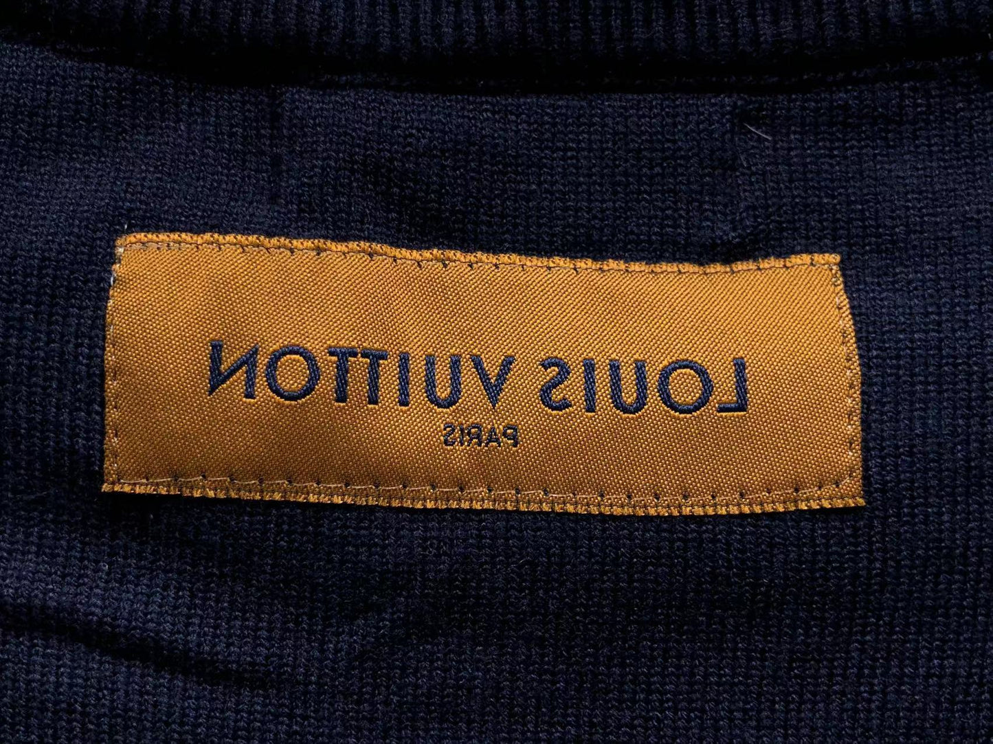 L - SWEATER
