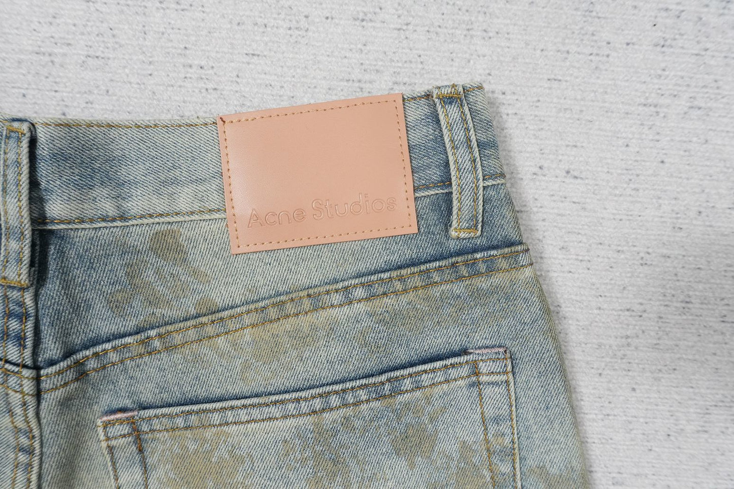 A - JEANS