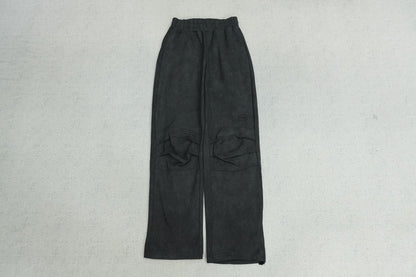 F - SWEATPANTS