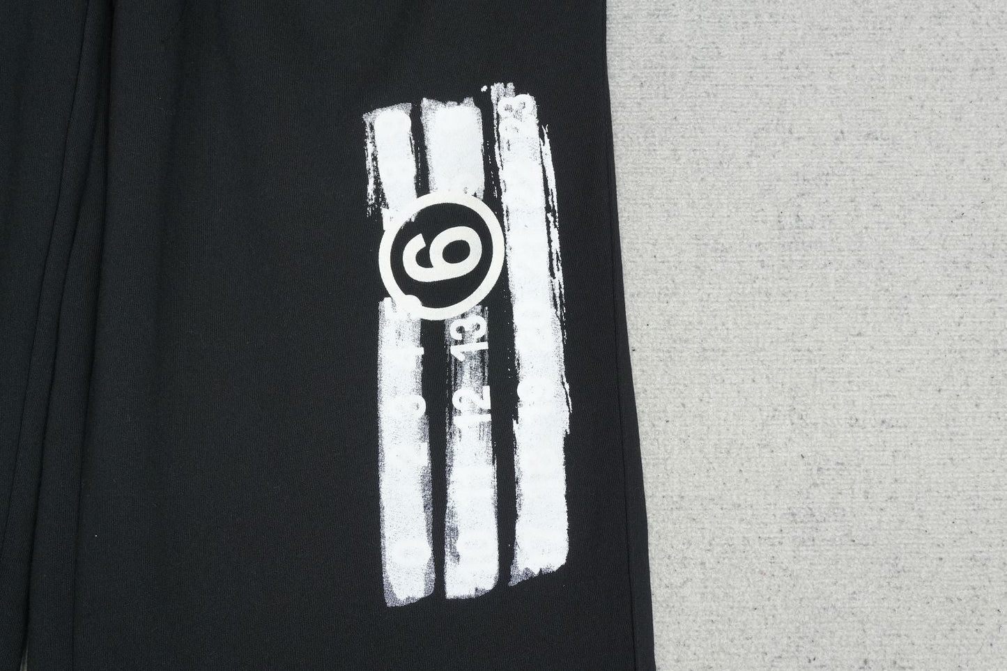 M - SWEATPANTS