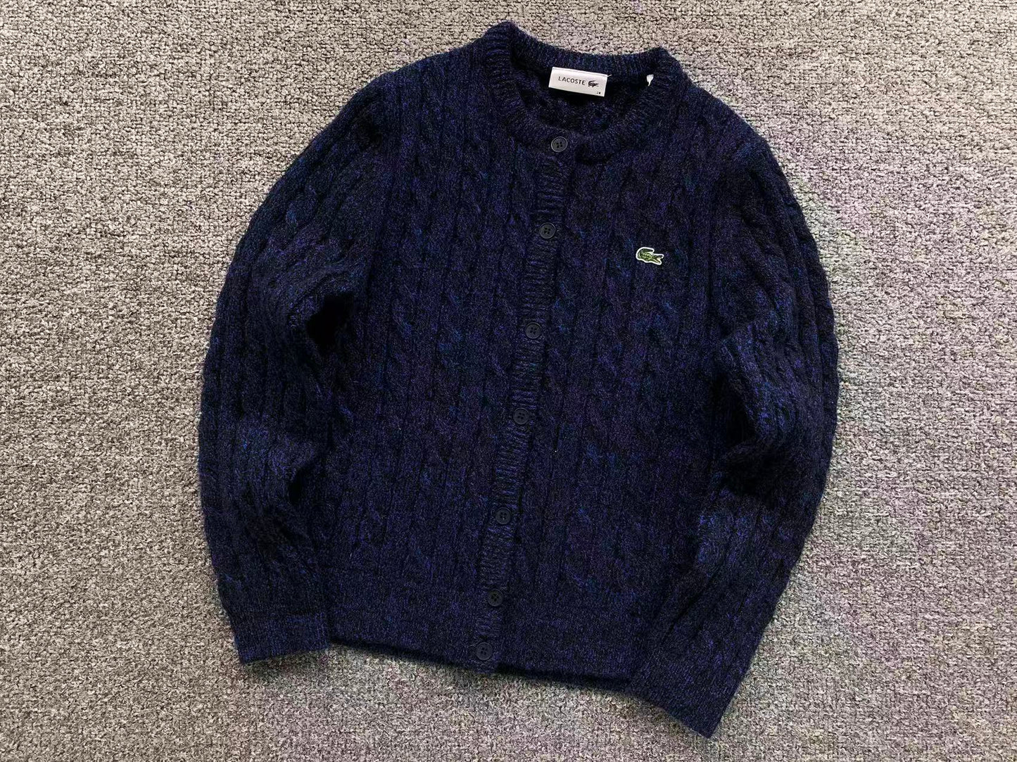 L - SWEATER