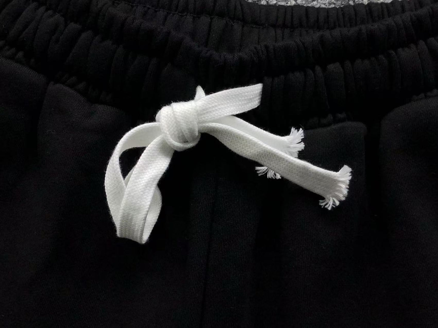 M - SHORTS
