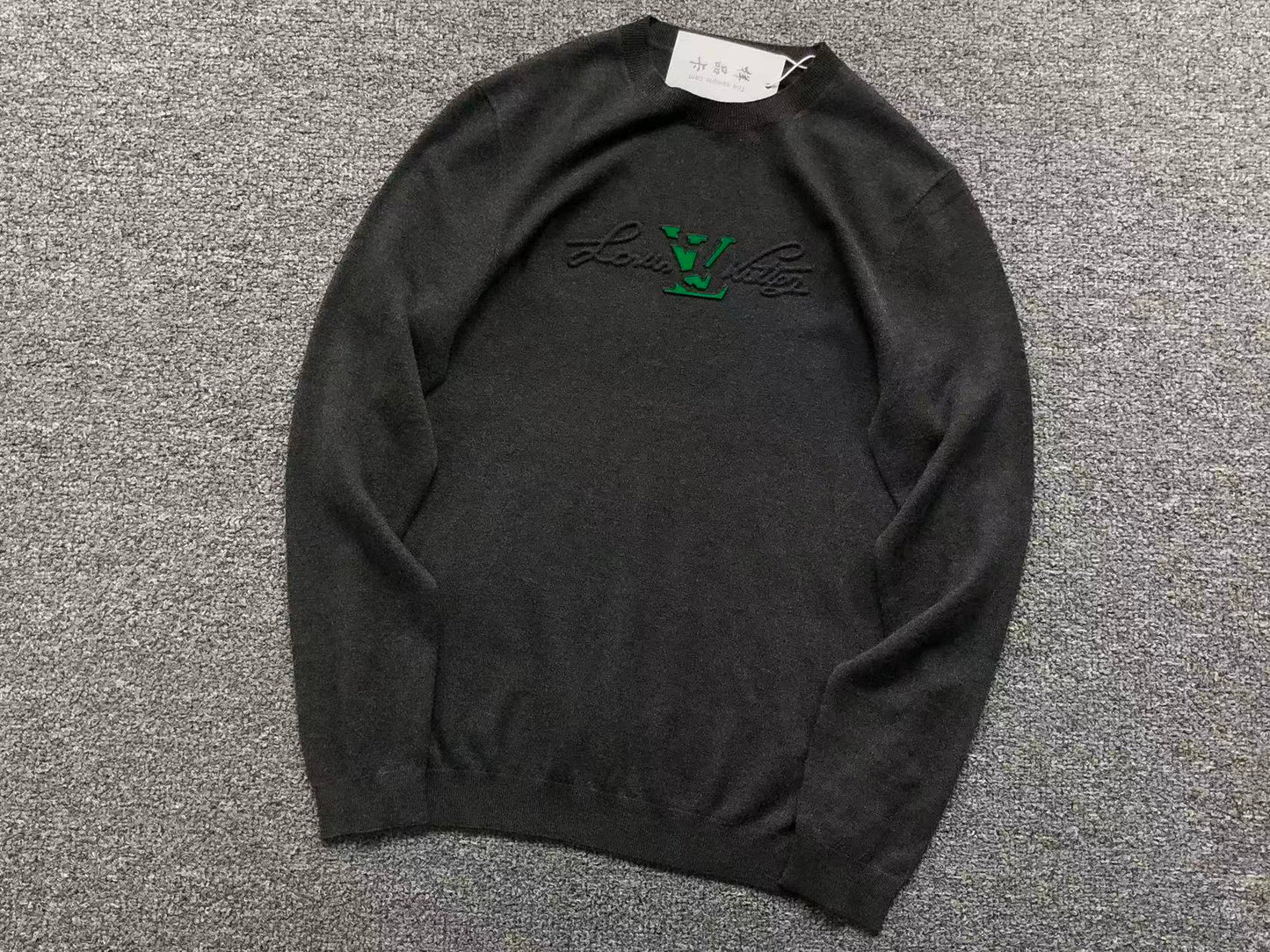 L - SWEATER
