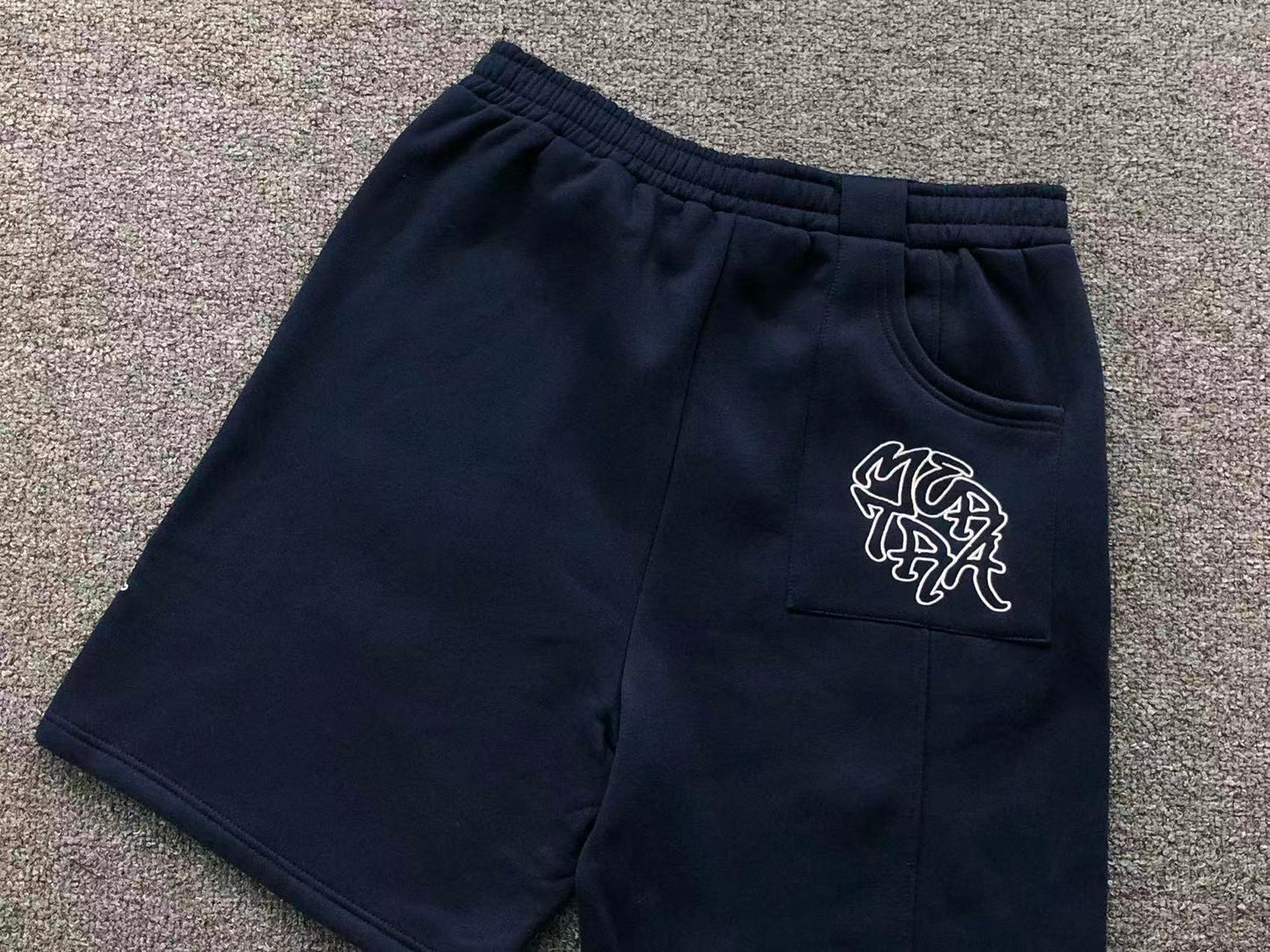 M - SHORTS