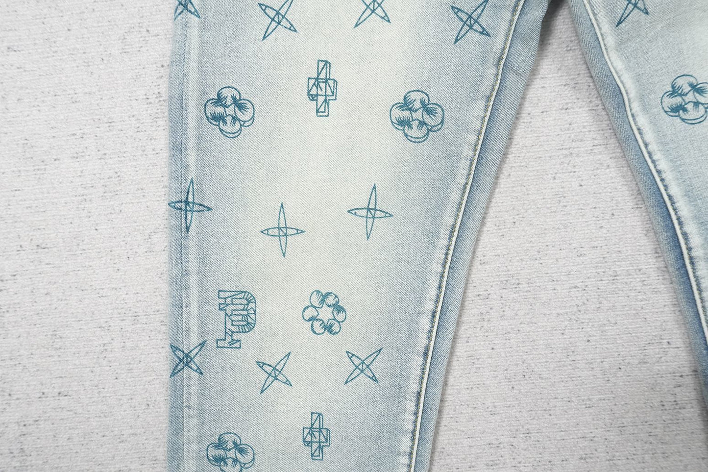 P - JEANS