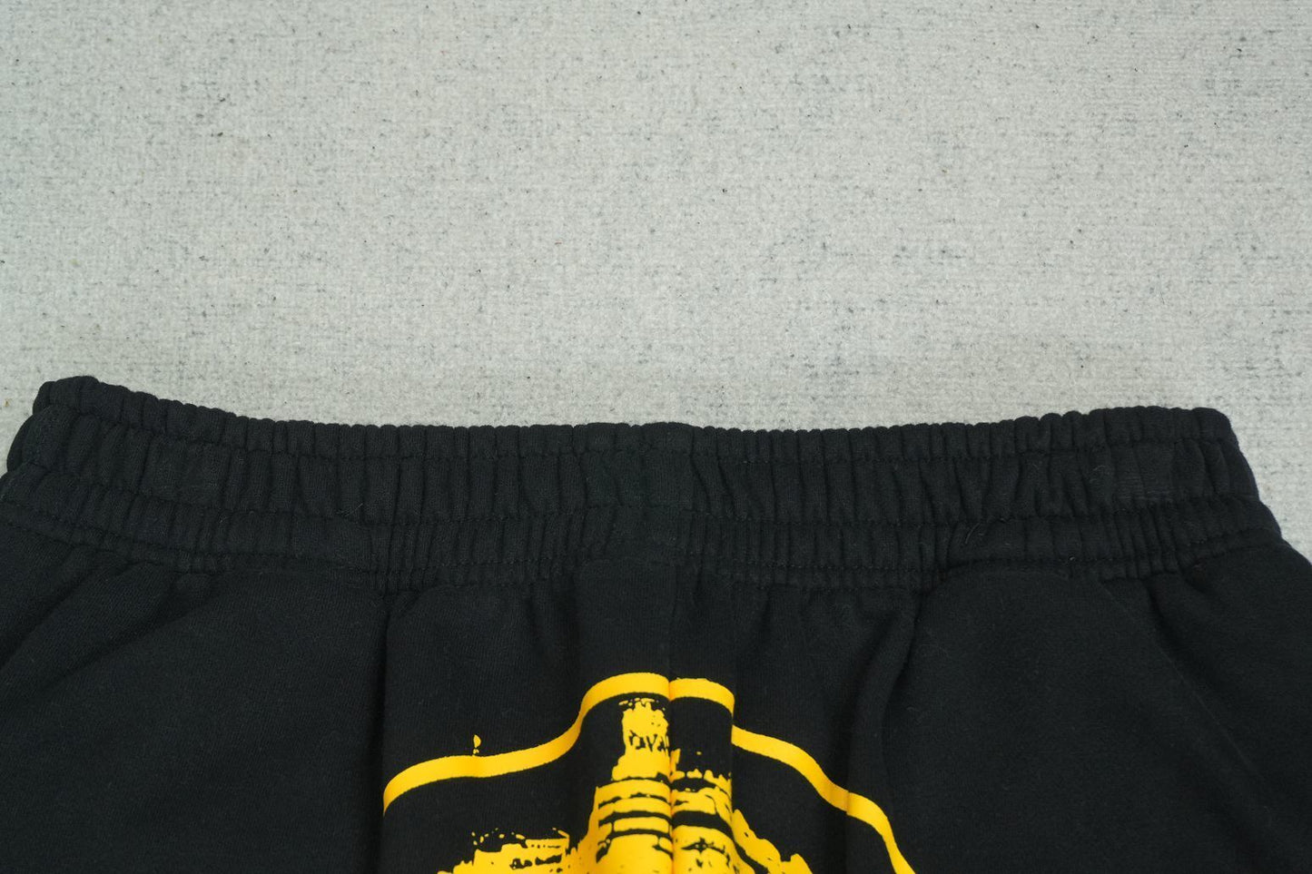 C - SWEATPANTS