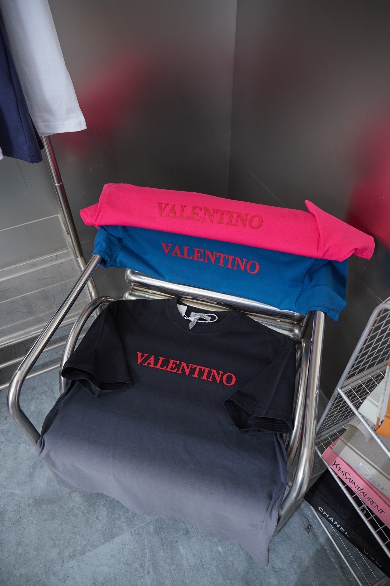 V - TSHIRT