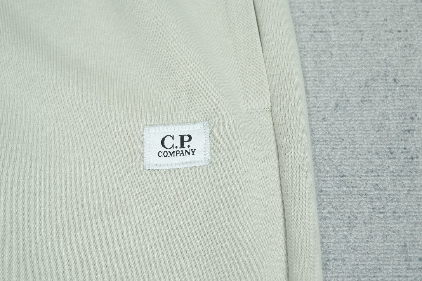 C - SWEATPANTS