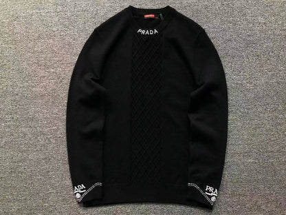 P - SWEATER
