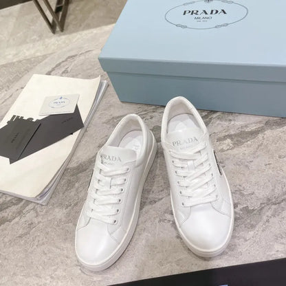 P - SNEAKERS
