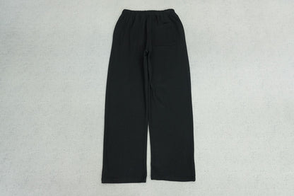 B - SWEATPANTS