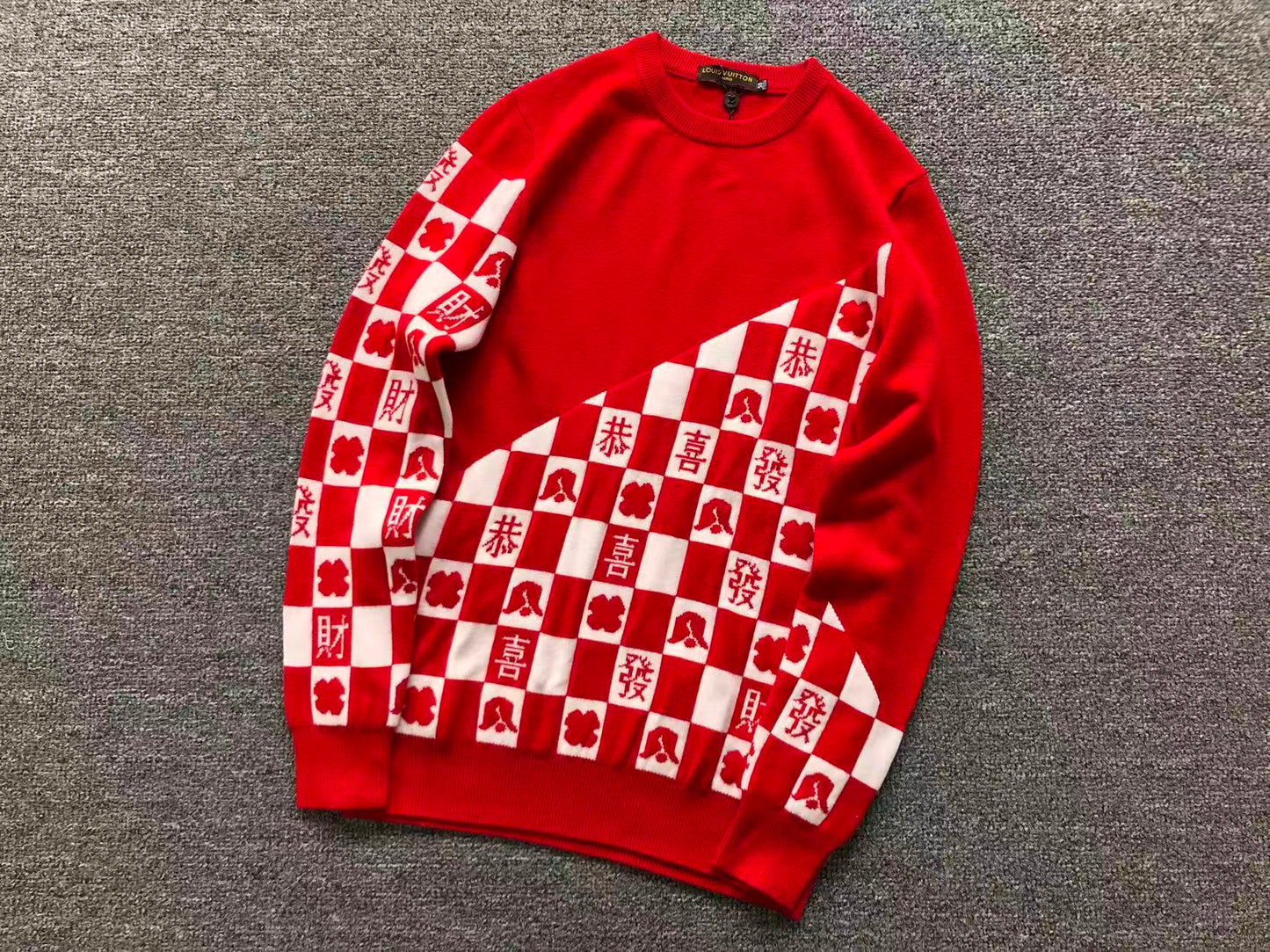 L - SWEATER
