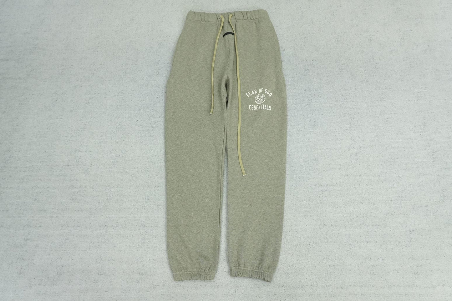F - SWEATPANTS