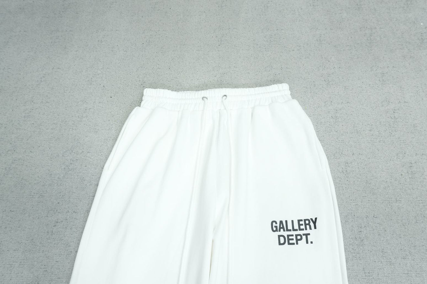 G - SWEATPANTS
