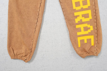 V - SWEATPANTS